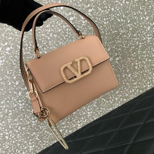 شنطة فالنتينو