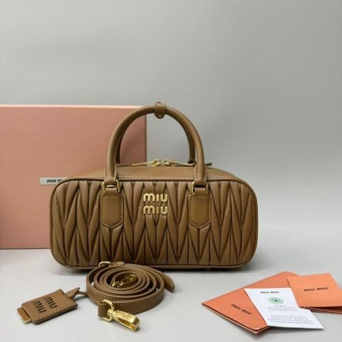 شنطة ميو ميو 27cm