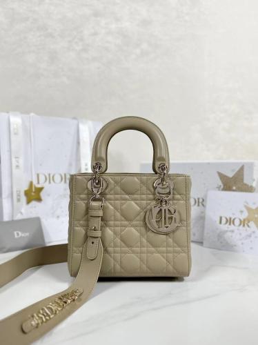 ليدي ديور 20cm سمول