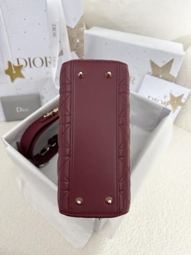 ليدي ديور عنابي 20cm سمول