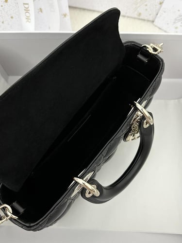 ليدي ديور جوي