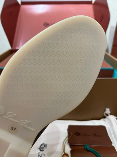 شوز لوربيانا