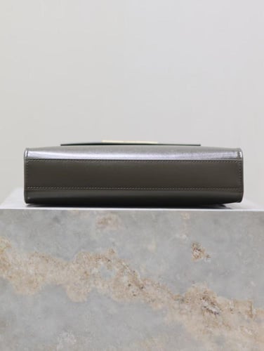 شنطة سان لوران 24X17,5cm