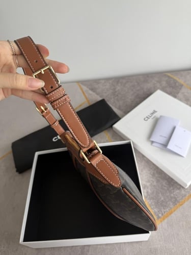 شنطة celin hopo 44cm