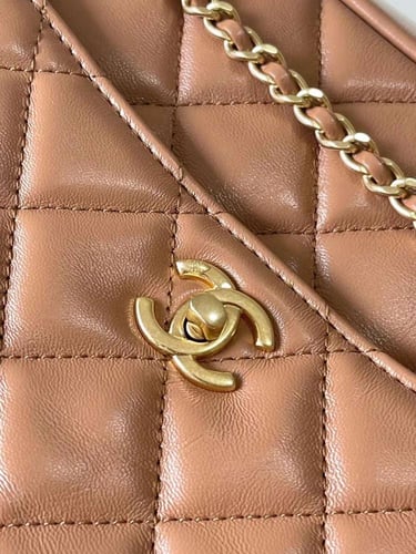 شانيل بني 24cm