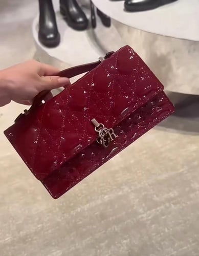 ديور miss 21cn احمر لامع