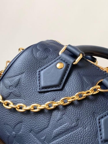 شنطة LV كحلي