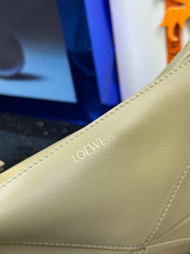شنطة LOEWE