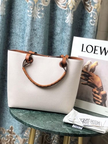 شنطة 29cm LOEWE