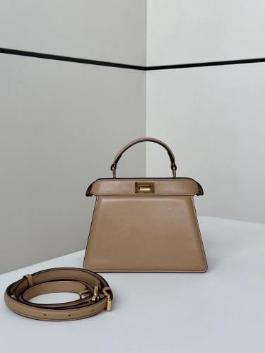 شنطة بيكابو فندي