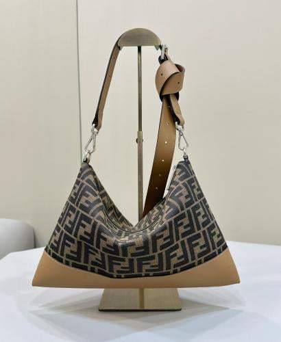 شنطة فندي 33.5cm