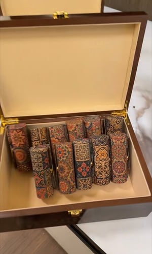 علبة توزيعات أنيقة