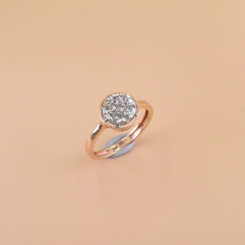 خاتم (مرصع بالألماس)