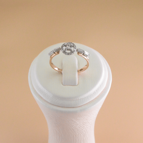 خاتم (مرصع بالألماس)