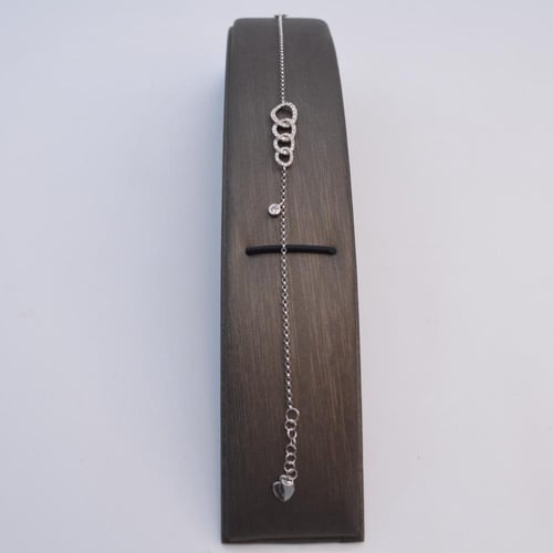 اسوارة (مرصعة بالماس)