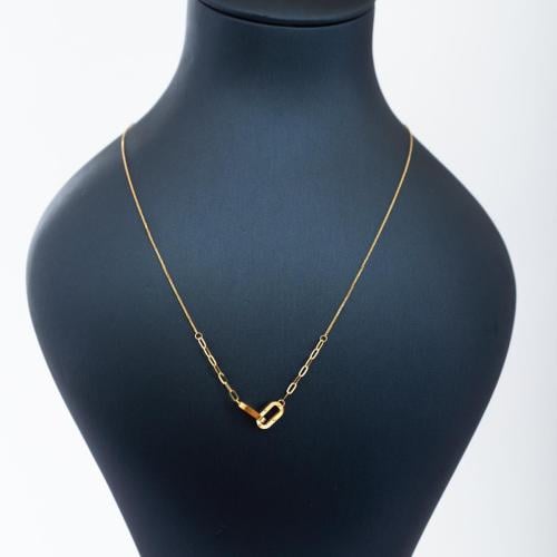 عقد ذهب عيار 18