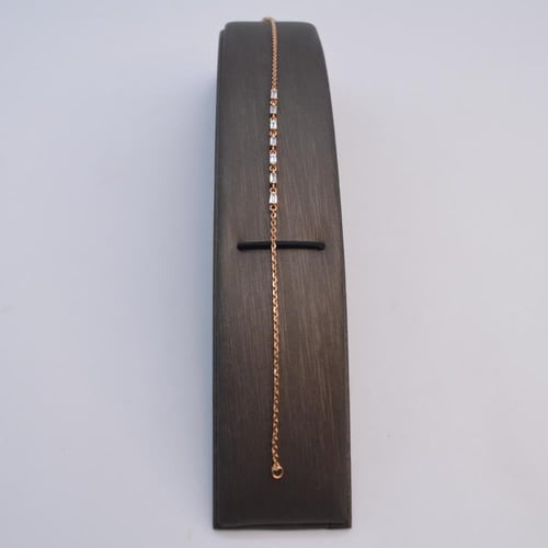 اسوارة (مرصعة بالماس)