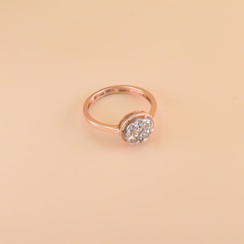 خاتم (مرصع بالألماس)