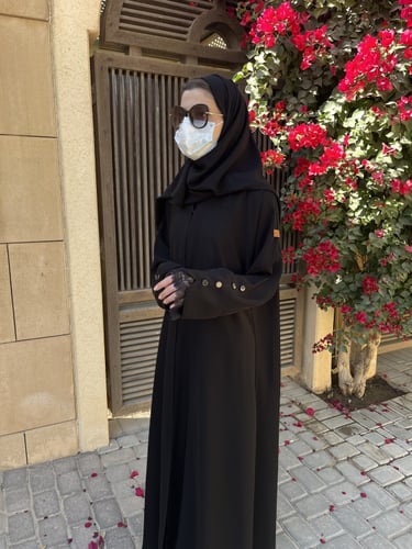 عباية دانتيل نص كلوش- قماش انترنت