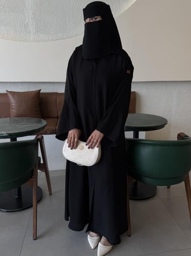 عباية الكم واسع كلفة سوداء ربع كلوش - قماش انترنت