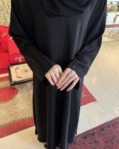 عباية تطريز الكم والجانبين نص كلوش - قماش انترنت