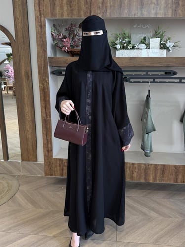 عباية الكم مشجر والوسط نص كلوش - قماش انترنت