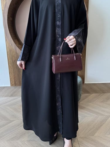 عباية الكم مشجر والوسط نص كلوش - قماش انترنت