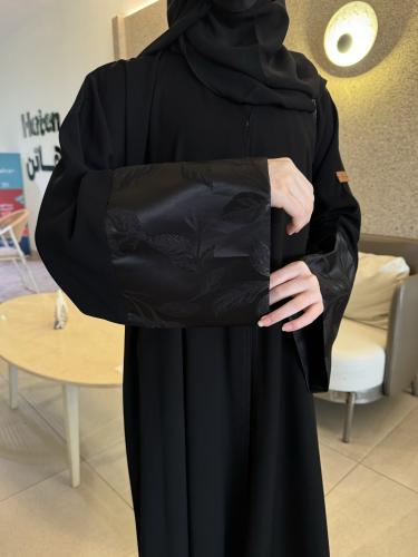 عباية الكم جكار مربع نص كلوش - قماش ملكي