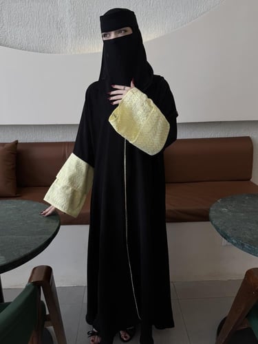 عباية الكم اصفر نص كلوش - انترنت
