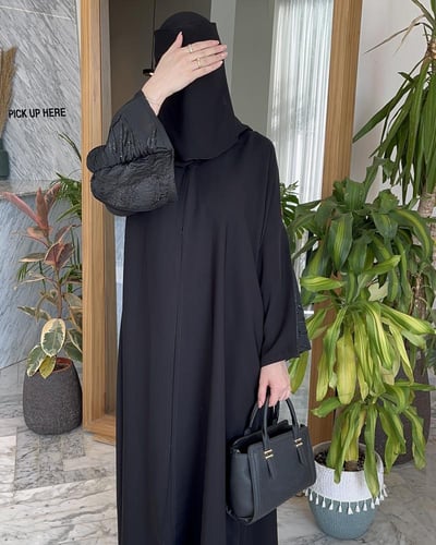 عباية الكم مثلث لمعة ربع كلوش - قماش انترنت