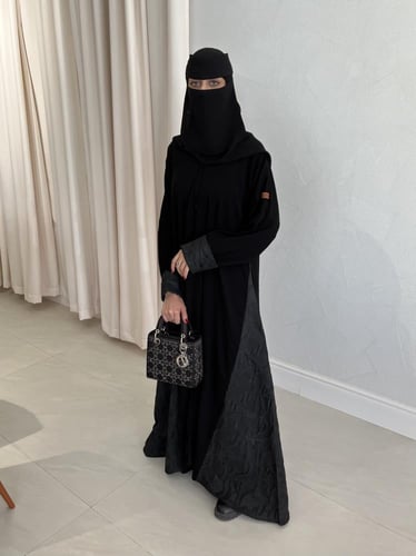 العباية الكم والجانبين جكار - قماش ملكي