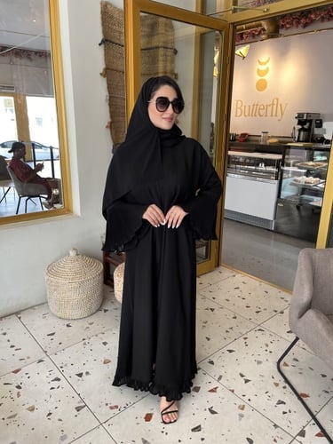 عباية كسرات من الاسفل والكم كلوش - قماش انترنت