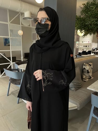 عباية بالكم تطريز ذهبي - قماش انترنت التطريز بالكم...