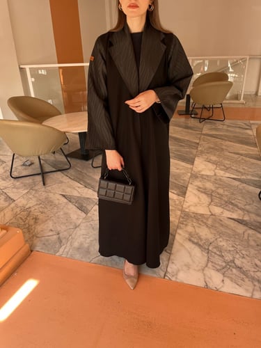 عباية جاكيت اسود - قماش كريب