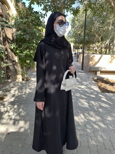 عباية نص لماع مع الكم نص كلوش - قماش كريب وقف