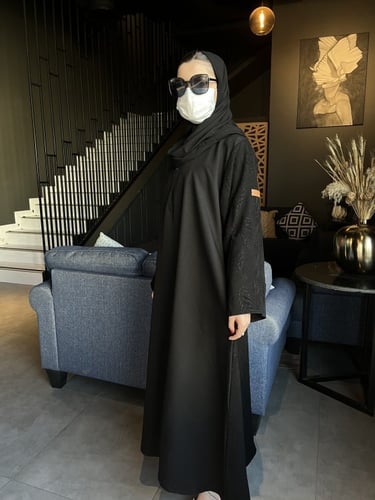 عباية الكم والظهر لماع نص كلوش - قماش كريب واقف