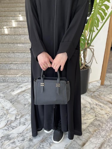 عباية بسحاب بجيوب نص كلوش - قماش انترنت