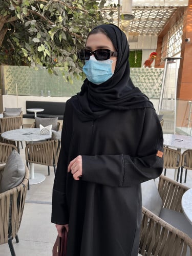 عباية سوده اكمام شك - قماش كتان