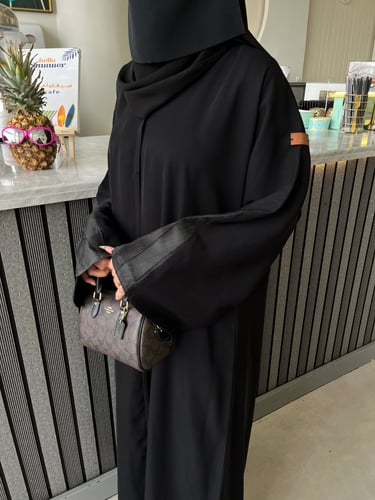 عباية الكم مثلث نص كلوش - قماش انترنت