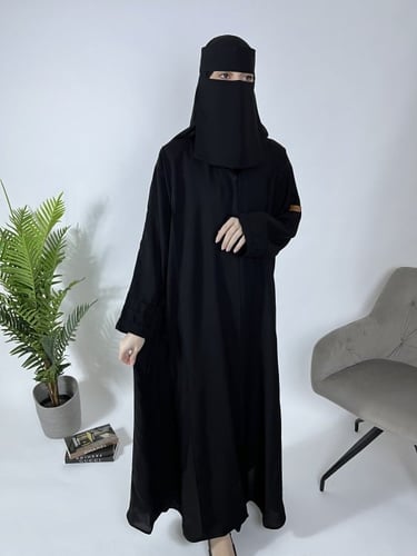 عباية سوداء مخططه نص كلوش - قماش إنترنت
