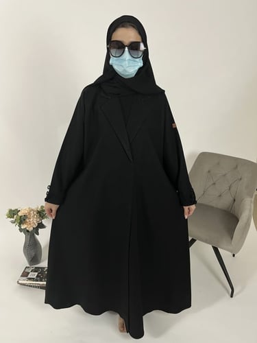 عباية جاكيت اسود نص كلوش - قماش كريب واقف