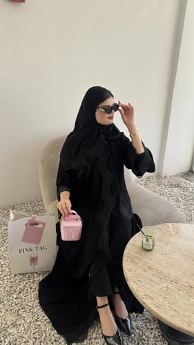 تطريز من الأمام والأكمام نص كلوش