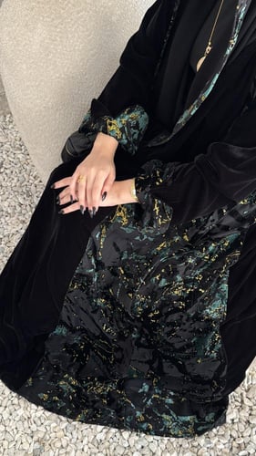 مخمل مع مخمل شيفون باللون الزيتي من الجوانب و الأك...