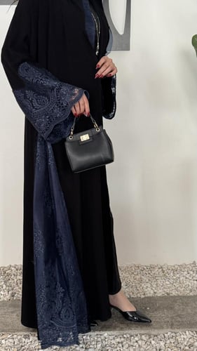 كريب ملكي كلوش دانتيل كحلي