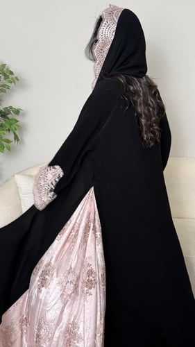 كريب ملكي كلوش دانتيل بينك