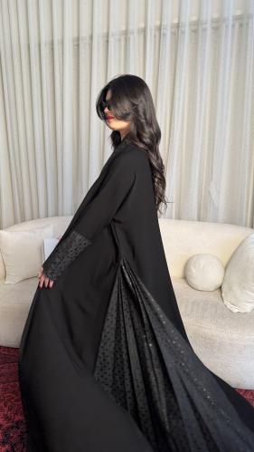 كلوش كم ركامه ومن الجوانب وطرف الطرحه