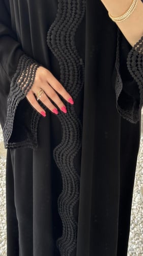 تطريز من الأمام والأكمام نص كلوش