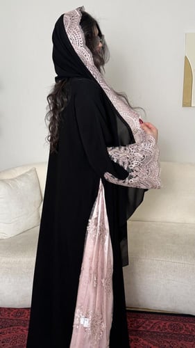 كريب ملكي كلوش دانتيل بينك