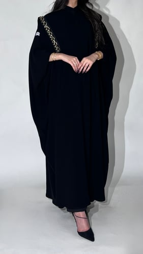 كريب ملكي بشت بتطريز يدوي ذهبي