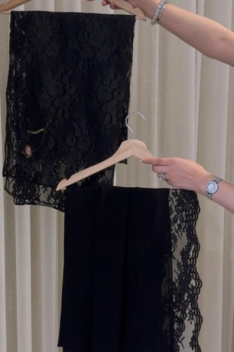 همس كريب أو دانتيل بورود مطرزة